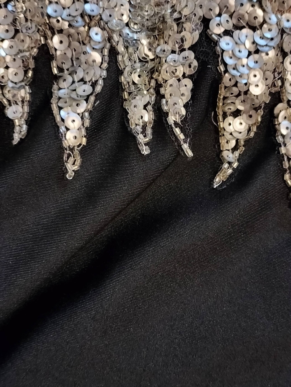 Studio 17 Silver Sequined Evening Gown - Size 6 - Picture 9 of 10